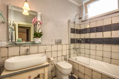 Luxury Villa Photo #23