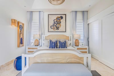 Luxury Villa Photo #27