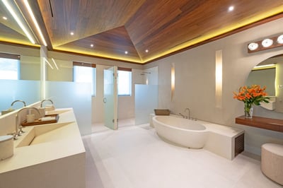 Luxury Villa Photo #55