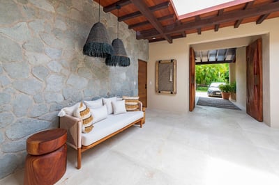 Luxury Villa Photo #6