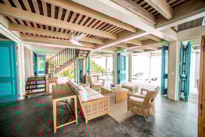 Luxury Villa Photo #6