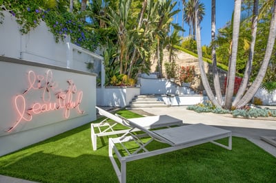 Luxury Villa Photo #4
