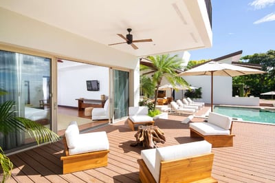 Luxury Villa Photo #8