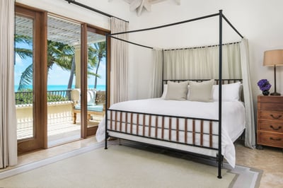 Luxury Villa Photo #43