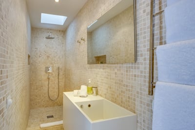 Luxury Villa Photo #47