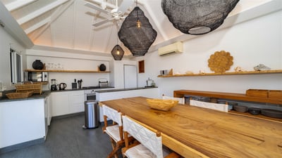 Luxury Villa Photo #19