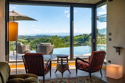 Luxury Villa Photo #17