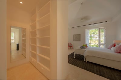 Luxury Villa Photo #47