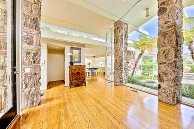 Luxury Villa Photo #24