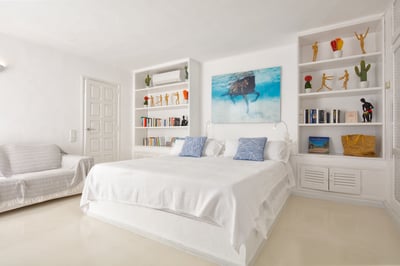 Luxury Villa Photo #28