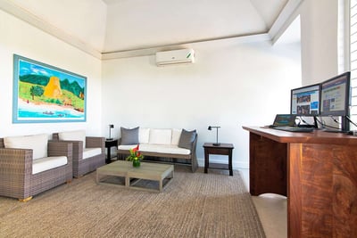 Luxury Villa Photo #13