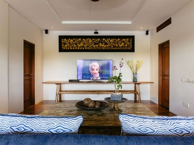 Luxury Villa Photo #11