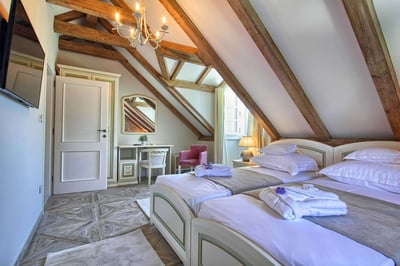 Luxury Villa Photo #31