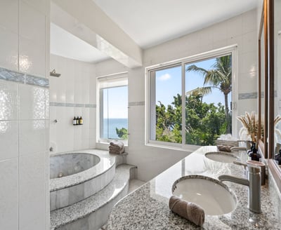 Luxury Villa Photo #60