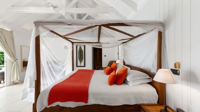 Luxury Villa Photo #18