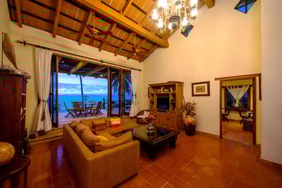 Luxury Villa Photo #8