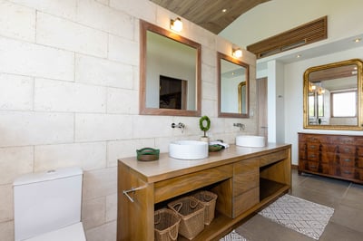 Luxury Villa Photo #19