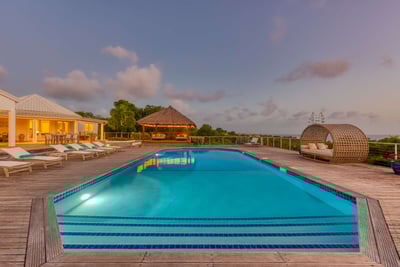 Luxury Villa Photo #4