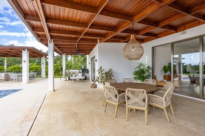 Luxury Villa Photo #8