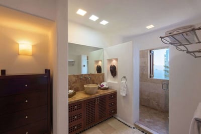Luxury Villa Photo #19