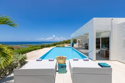 Luxury Villa Photo #4