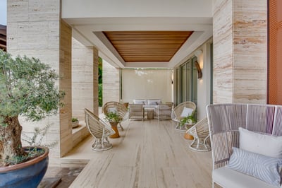 Luxury Villa Photo #15