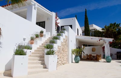 Luxury Villa Photo #2