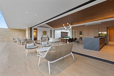 Luxury Villa Photo #10