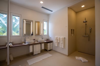Luxury Villa Photo #43