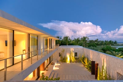Luxury Villa Photo #6