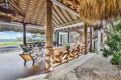 Luxury Villa Photo #13