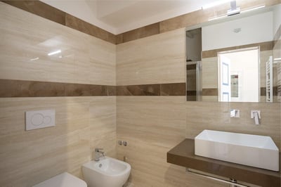 Luxury Villa Photo #26