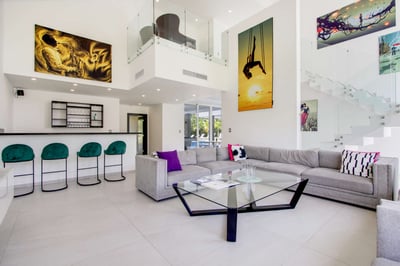 Luxury Villa Photo #30