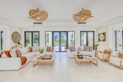 Luxury Villa Photo #15