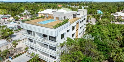 Luxury Villa Photo #32