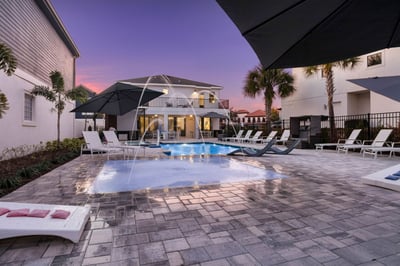 Luxury Villa Photo #4