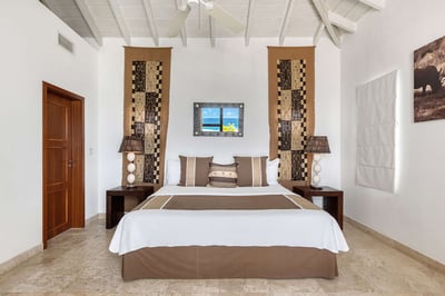 Luxury Villa Photo #27