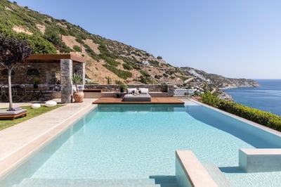 Luxury Villa Photo #11