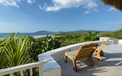 Luxury Villa Photo #7