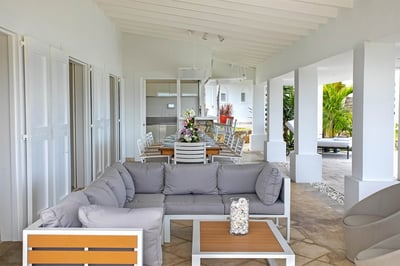 Luxury Villa Photo #9