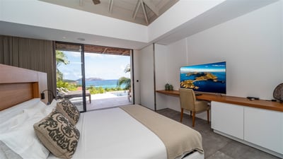 Luxury Villa Photo #24