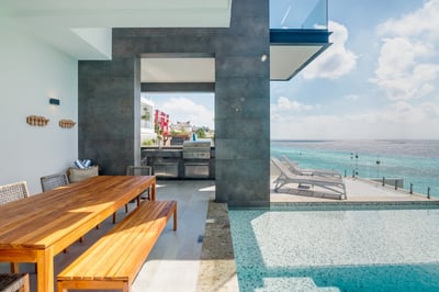 Luxury Villa Photo #5