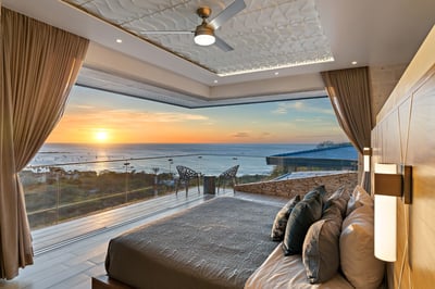Luxury Villa Photo #47