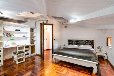 Luxury Villa Photo #40