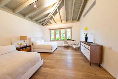 Luxury Villa Photo #31
