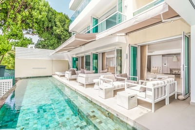 Luxury Villa Photo #9
