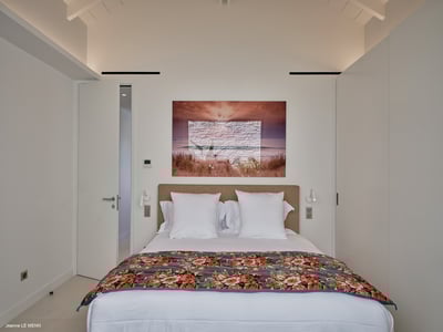 Luxury Villa Photo #34