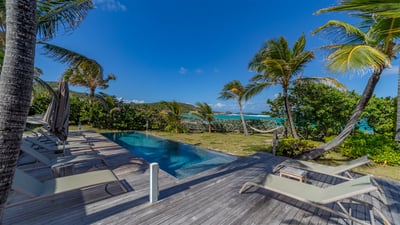 Luxury Villa Photo #6