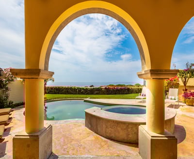 Luxury Villa Photo #6