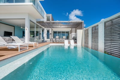 Luxury Villa Photo #13